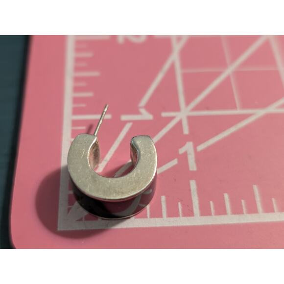 Vintage Chunky 925 Sterling Silver Onyx Inlay Half Hoop Post Earrings - Picture 4 of 7